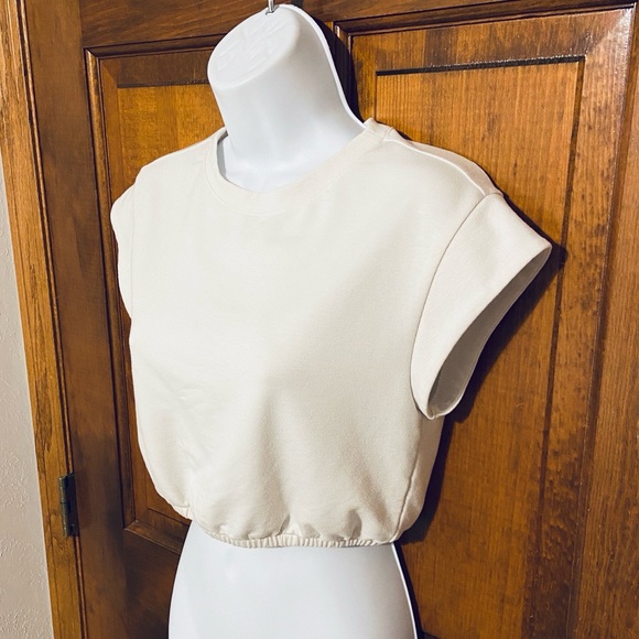 Alo Yoga Dreamy Crop Elastic Waist Short Sleeve Off White Athletic Size Small - Picture 5 of 12